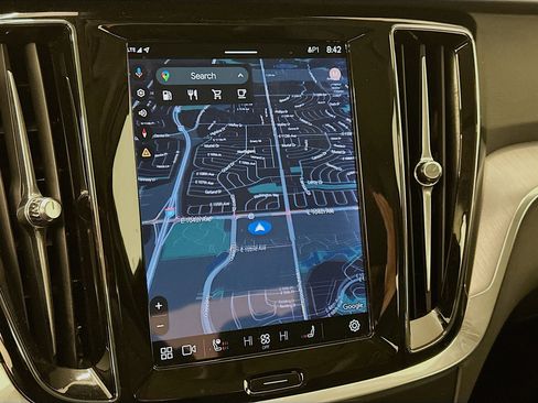 Used 2025 Volvo S60 B5 Core image 22