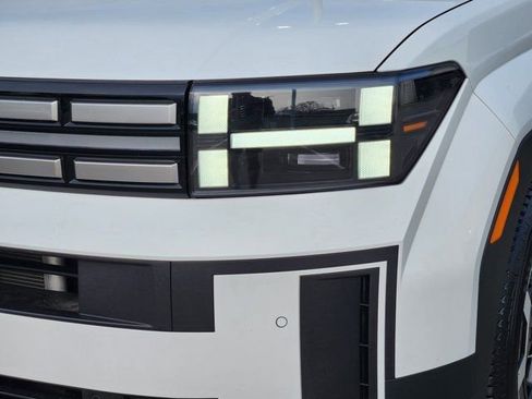 Used 2025 Hyundai Santa Fe SEL image 16