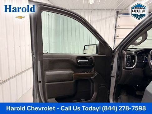 Used 2021 Chevrolet Silverado 1500 LT w/ Z71 Off-Road Package AWD/4WD image 14