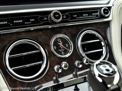 Used 2020 Bentley Continental GT image 48