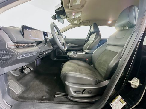 Used 2023 Nissan Ariya FWD image 13