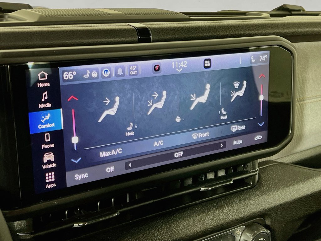 New 2026 Jeep Gladiator Sport AWD/4WD image 15