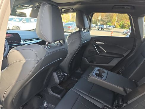 Used 2025 BMW X1 xDrive28i image 12