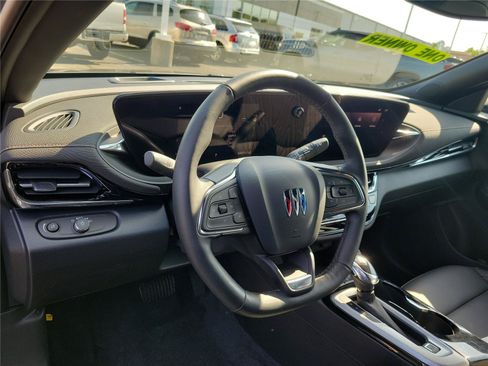 Used 2025 Buick Envista Avenir FWD image 17