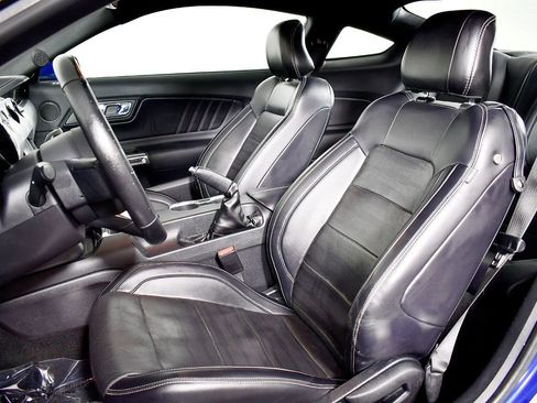 Used 2017 Ford Mustang GT Premium w/ Equipment Group 401A image 25