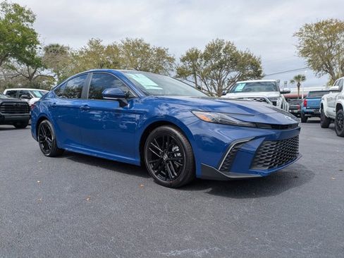 New 2026 Toyota Camry SE FWD image 2