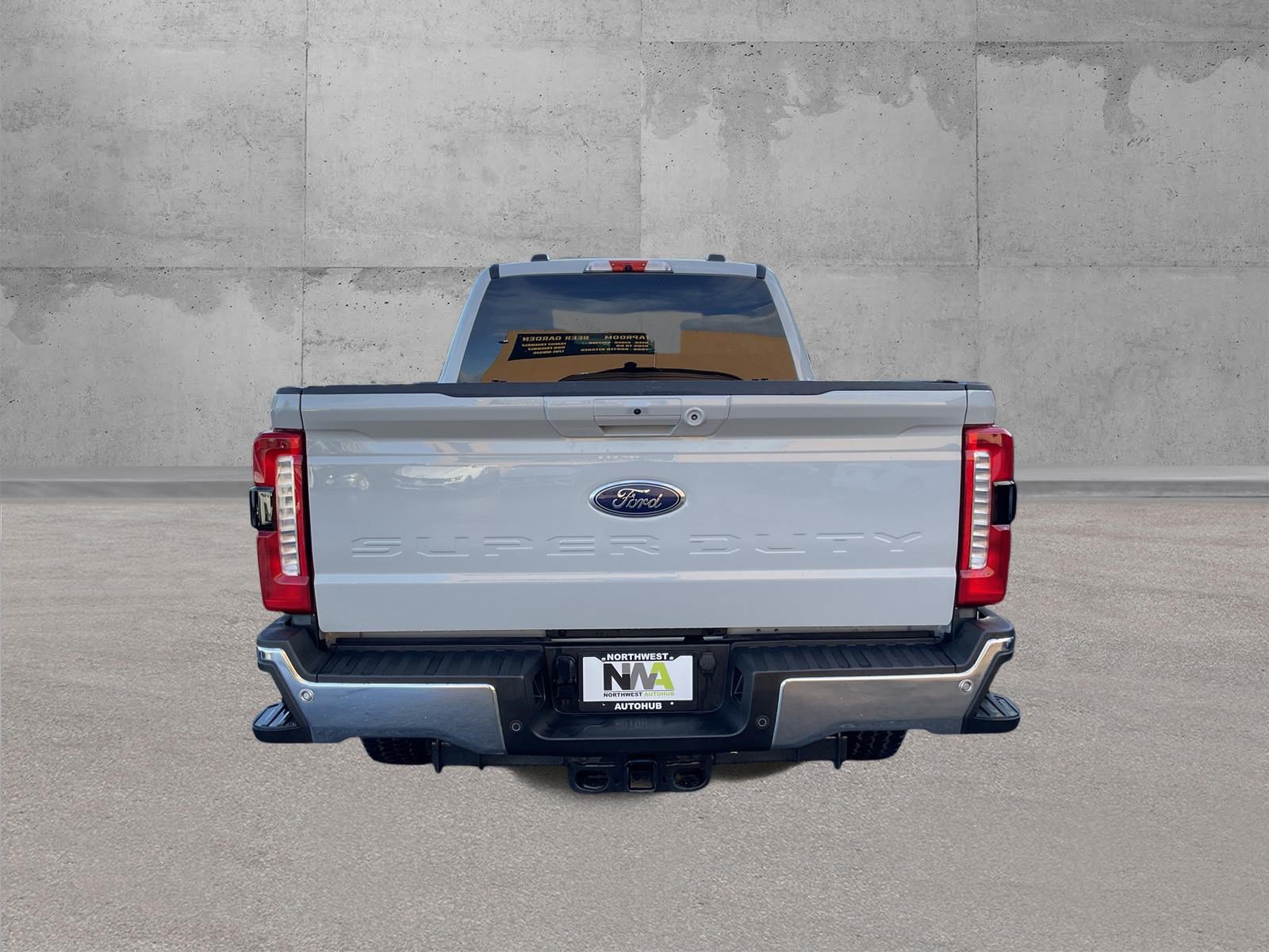 Used 2025 Ford F350 Lariat AWD/4WD image 4