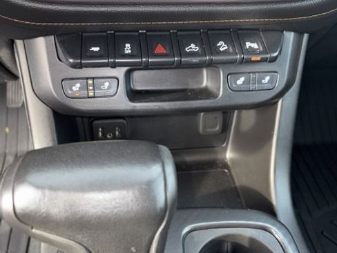 Used 2021 GMC Canyon AT4 image 16