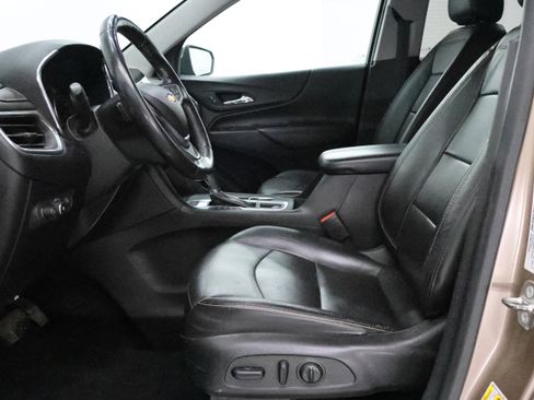 Used 2018 Chevrolet Equinox Premier image 8