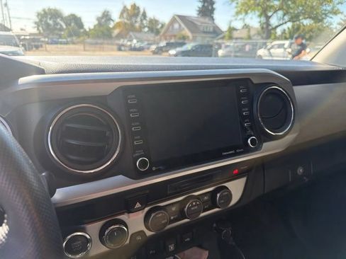 Used 2023 Toyota Tacoma SR5 AWD/4WD image 12