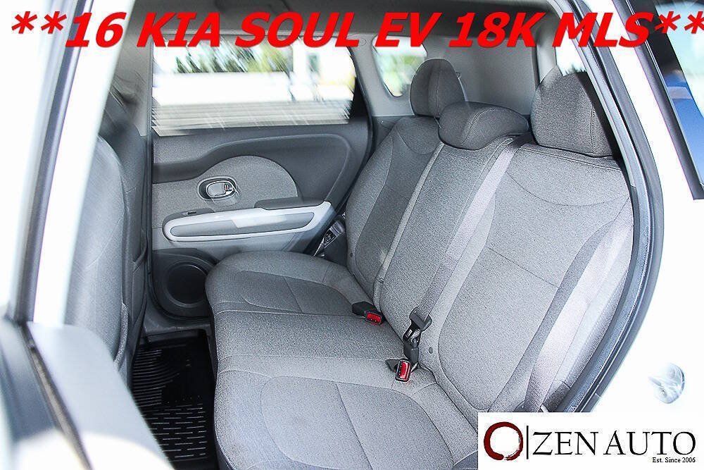 Used 2016 Kia Soul EV FWD image 29
