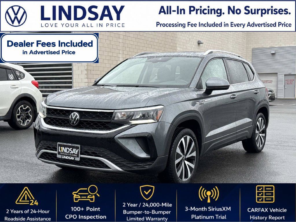 Used 2023 Volkswagen Taos SE w/ Panoramic Sunroof Package FWD image 6