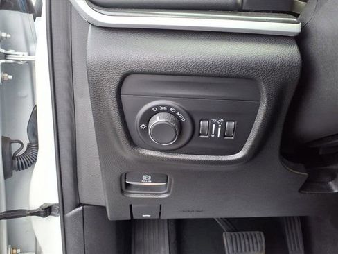 Used 2023 Jeep Grand Cherokee L Laredo image 19