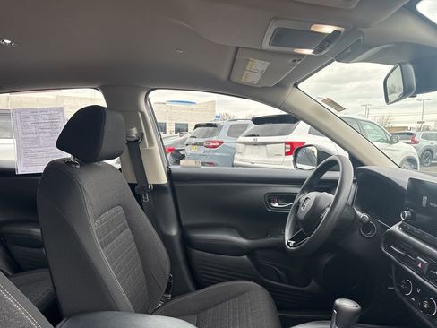 Used 2023 Honda HR-V LX image 16