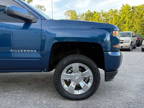 Used 2018 Chevrolet Silverado 1500 LT w/ All Star Edition AWD/4WD image 33