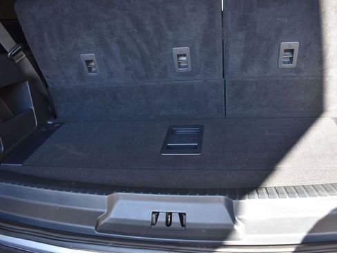 Used 2024 Ford Expedition Platinum image 20