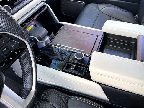 Used 2024 Toyota Sequoia Capstone image 14