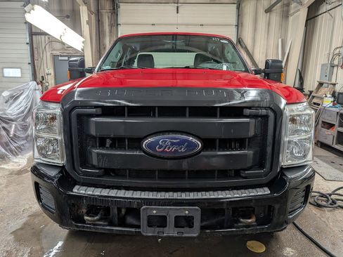 Used 2014 Ford F250 XL w/ Power Equipment Group image 2