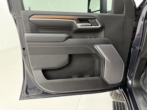 Used 2024 GMC Sierra 2500 Denali w/ Denali Reserve Package image 12