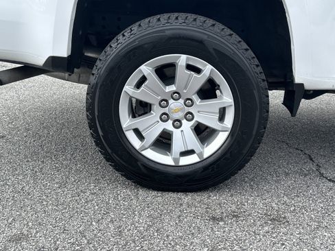 Used 2022 Chevrolet Colorado LT w/ Fleet Safety Package image 17