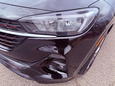 Used 2022 Buick Encore GX Select w/ Advanced Technology Package image 18