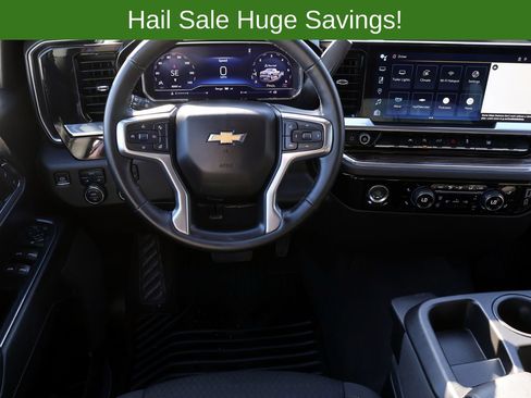 Used 2024 Chevrolet Silverado 1500 LT AWD/4WD image 16