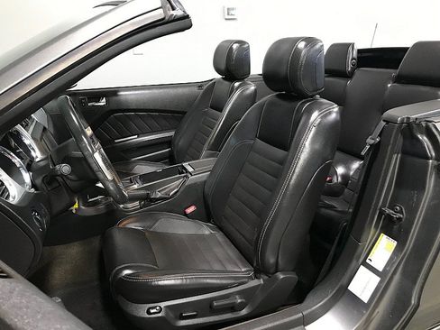 Used 2013 Ford Mustang Premium w/ Electronics Pkg RWD image 19