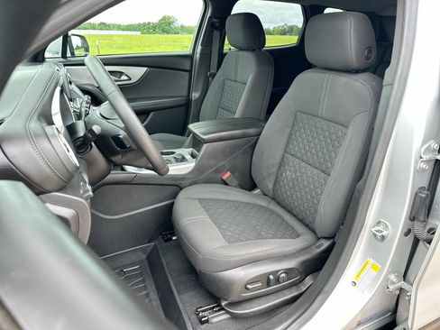 Used 2022 Chevrolet Blazer LT FWD image 11