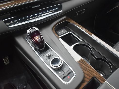 Certified 2023 Cadillac Escalade ESV Sport Platinum w/ LPO, ONYX Package image 20