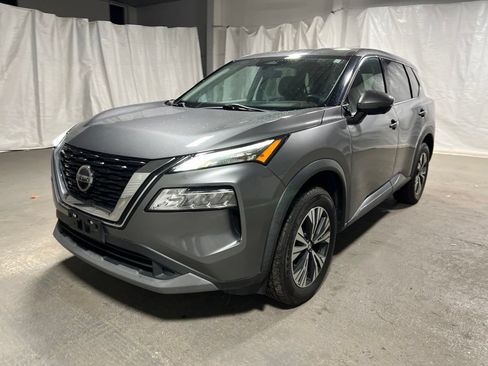 Used 2021 Nissan Rogue SV FWD image 3