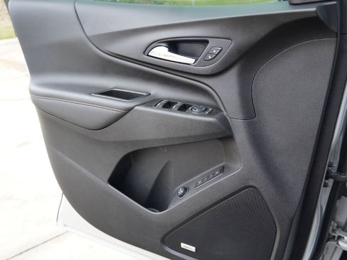 Used 2021 Chevrolet Equinox Premier image 21