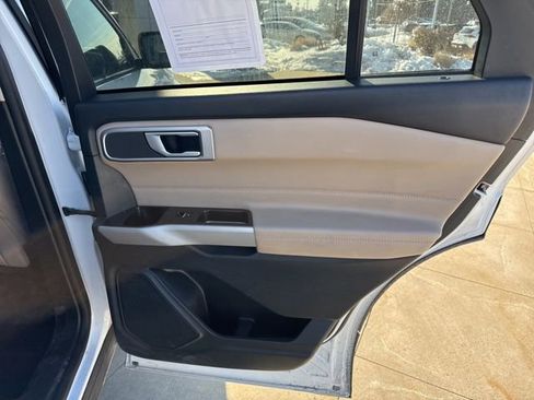 Used 2024 Ford Explorer XLT w/ Equipment Group 202A image 28