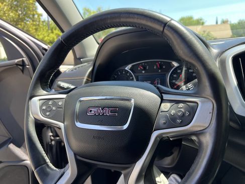 Used 2020 GMC Terrain SLE image 31