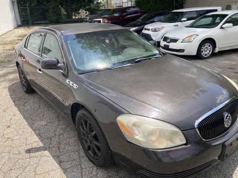 Used 2008 Buick Lucerne CXL w/ Driver Confidence Package FWD image 2
