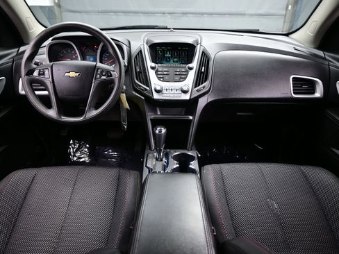 Used 2017 Chevrolet Equinox LS FWD image 16