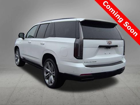 Used 2025 Cadillac Escalade Sport w/ Touring Package image 4