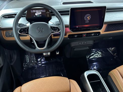New 2025 Volkswagen ID. Buzz Pro S RWD image 13