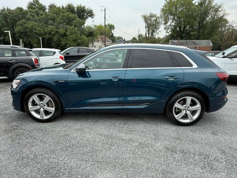 Used 2019 Audi e-tron Premium Plus image 6