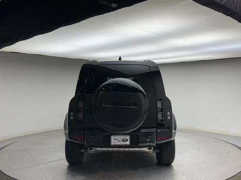 Used 2024 Land Rover Defender 110 X image 7