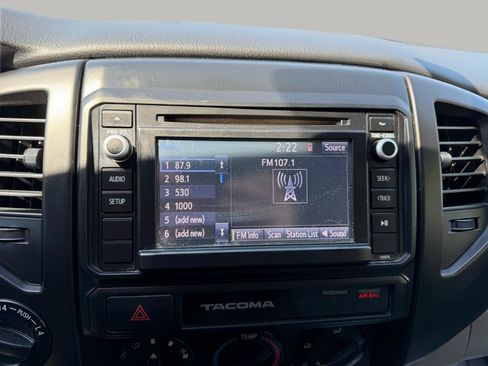 Used 2015 Toyota Tacoma 4x4 Double Cab image 33