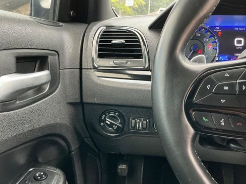 Used 2019 Chrysler 300 S RWD image 22