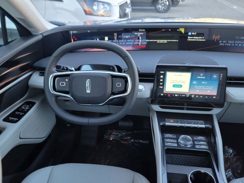 New 2026 Lincoln Nautilus Premier image 12