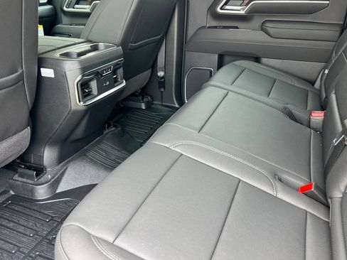 New 2026 GMC Sierra 2500 SLT w/ SLT Premium Package AWD/4WD image 9