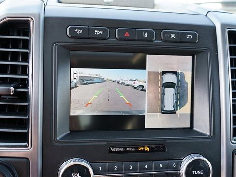 Used 2021 Ford Expedition Platinum image 27