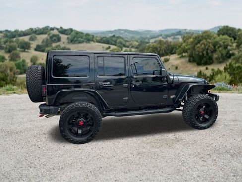 Used 2013 Jeep Wrangler Unlimited Rubicon AWD/4WD image 10