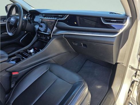 Certified 2022 Jeep Grand Cherokee Limited RWD image 18