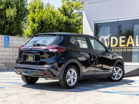 Used 2023 Nissan Kicks S FWD image 14