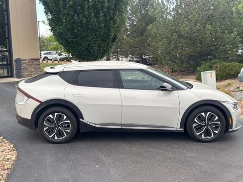 Used 2024 Kia EV6 Light AWD/4WD image 18