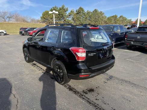 Used 2016 Subaru Forester 2.5i w/ Alloy Wheel Package image 2