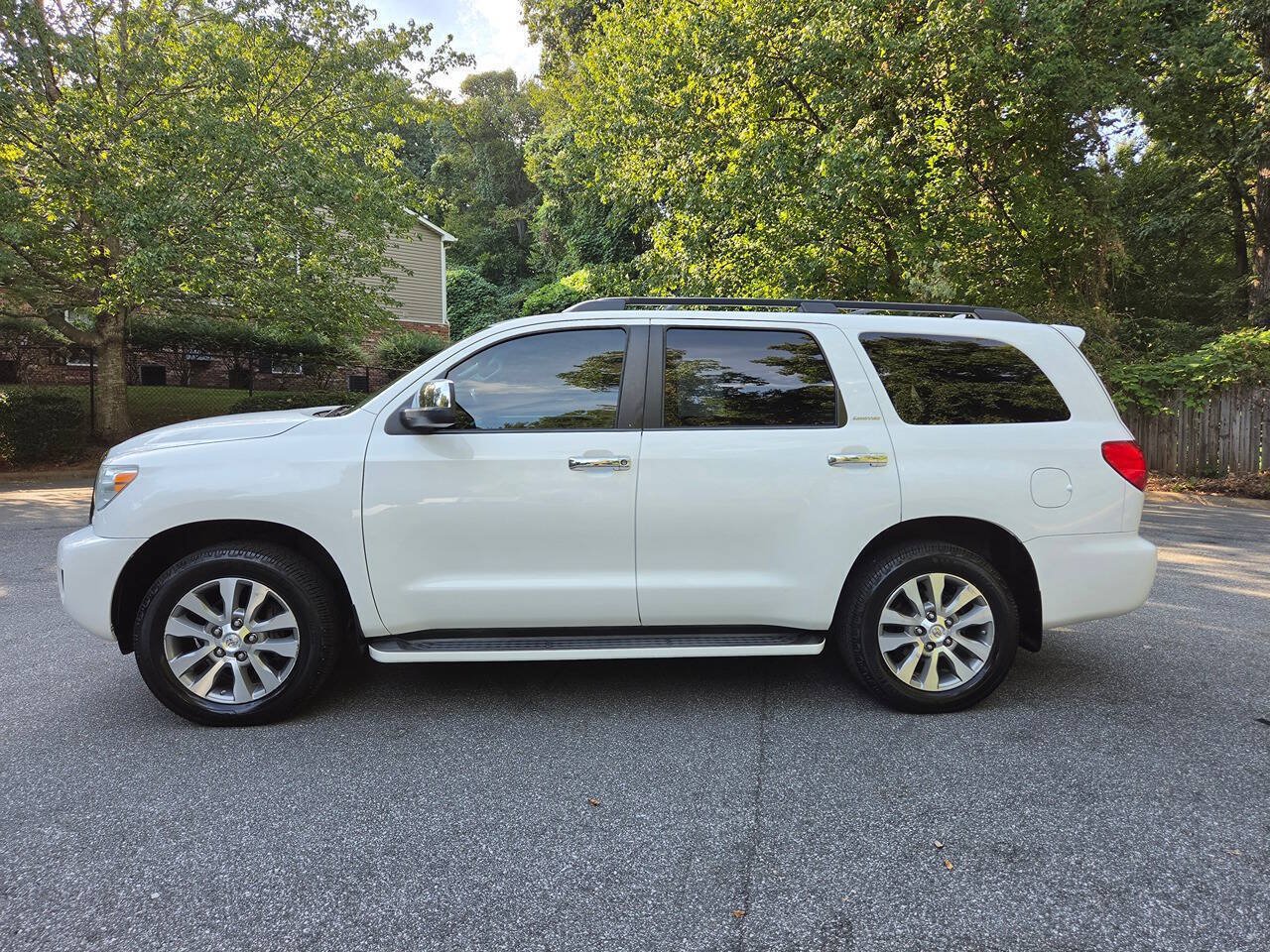 Used 2016 Toyota Sequoia Limited w/ Safety & Convenience Package AWD/4WD image 2